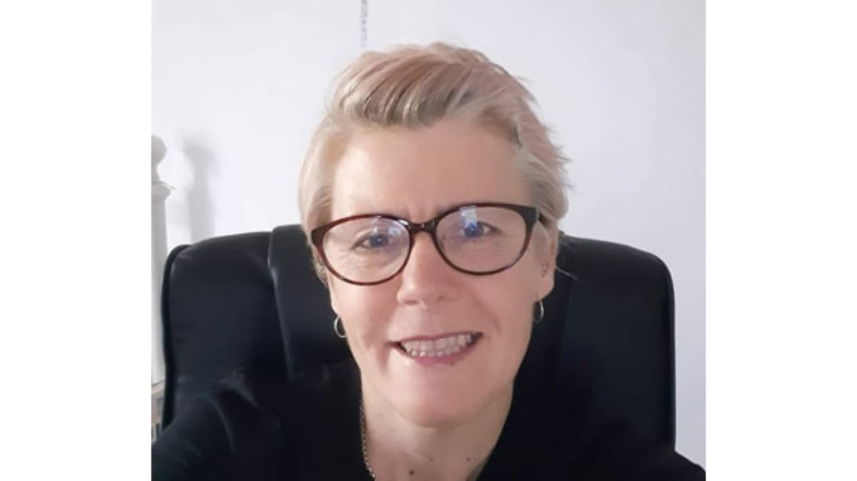 Angela Bell