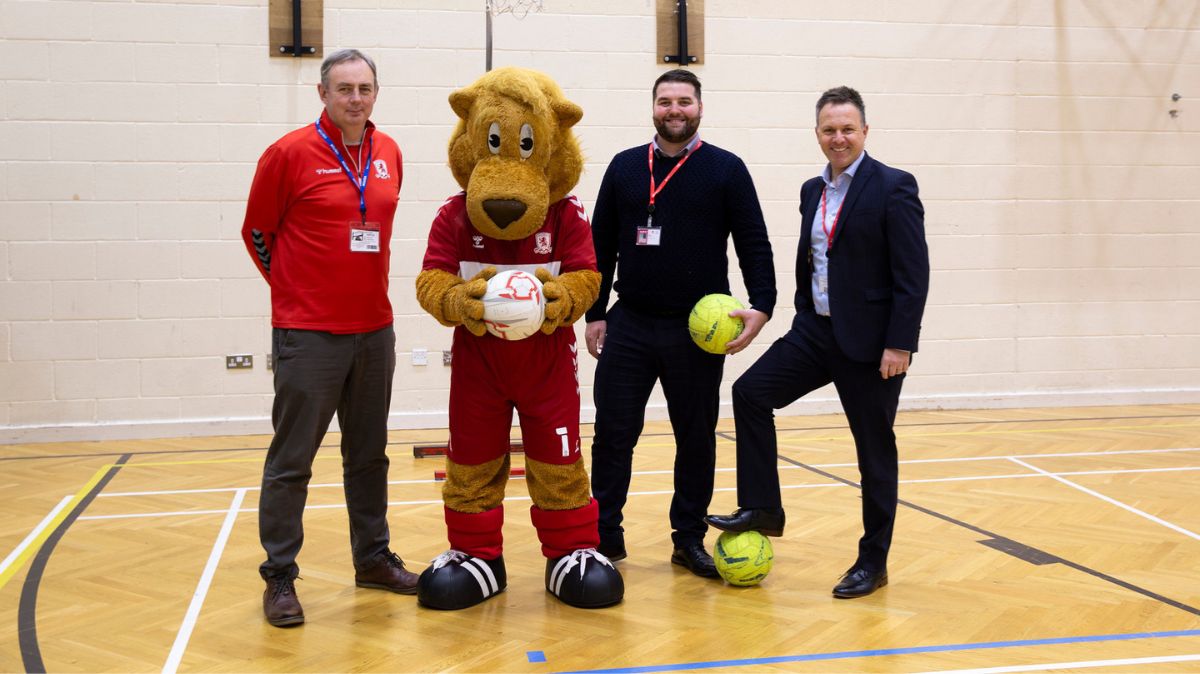 Roary The Lion With Pete Donnelly And Matt Telling