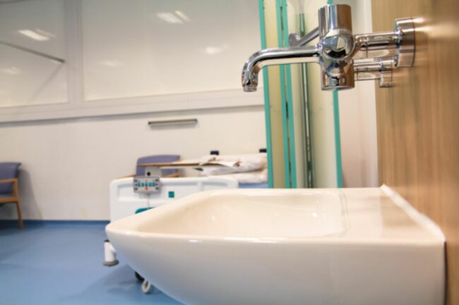 Sink in healthward