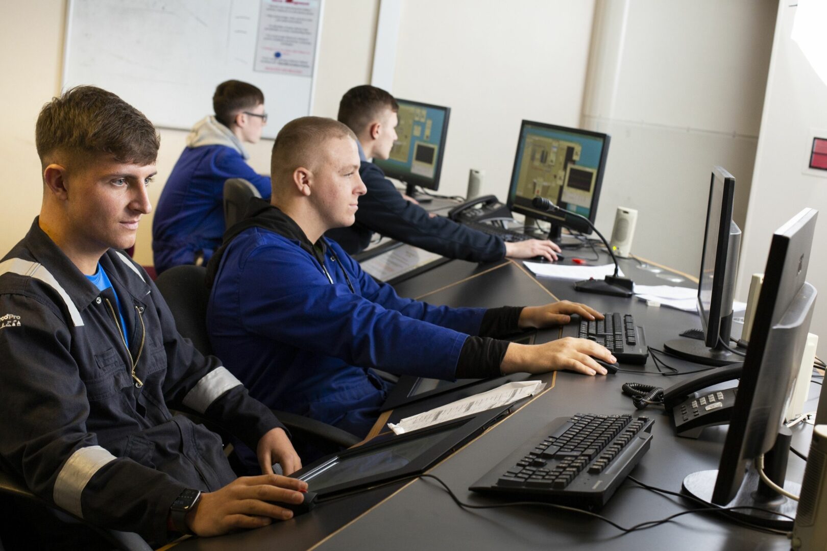 TTE students in control room