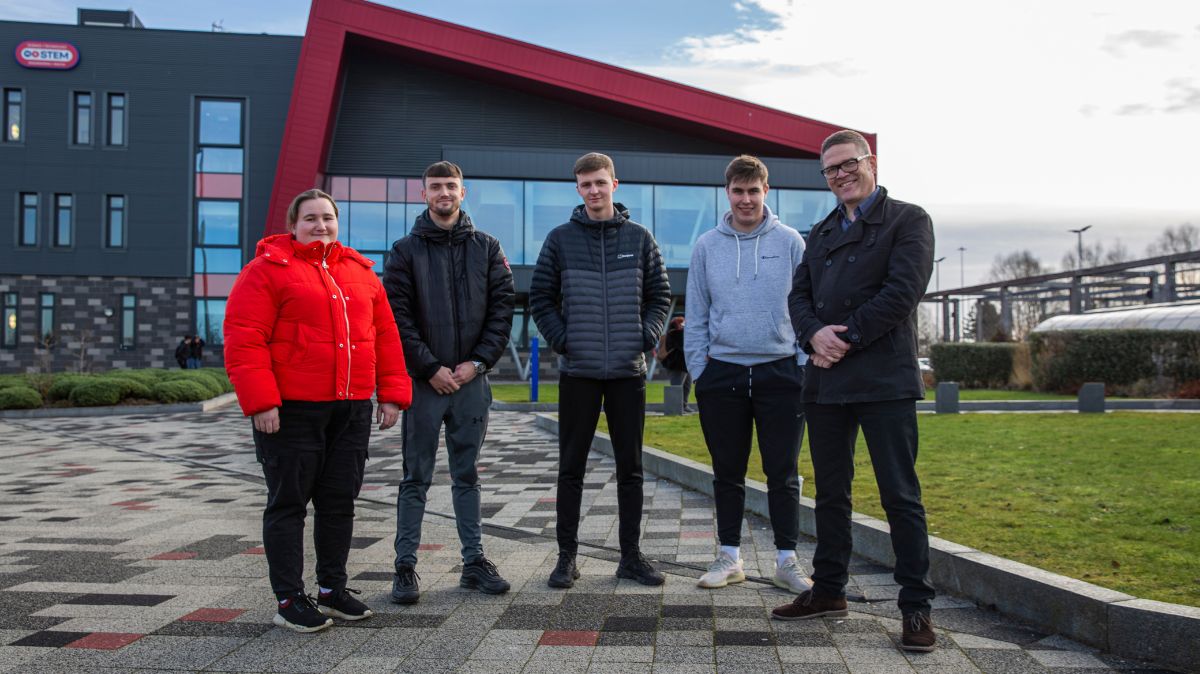 HTQs Students outside STEM centre