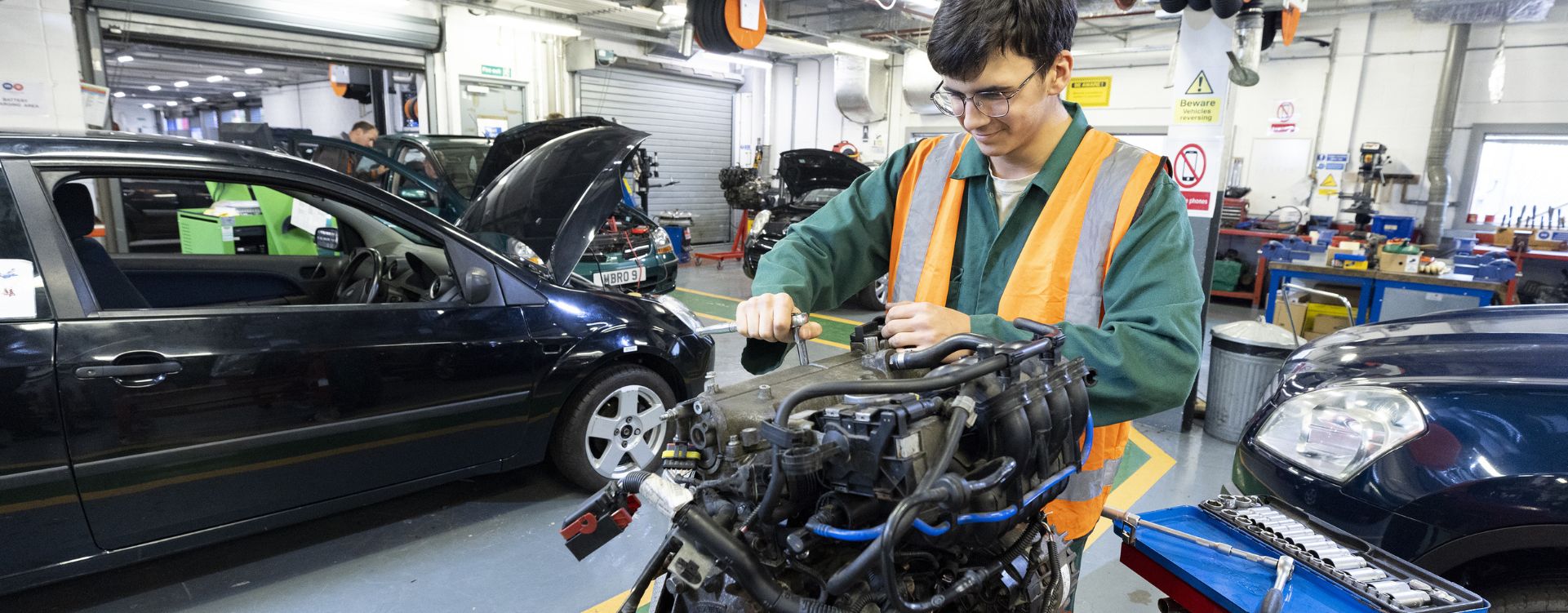 Motor vehicle student