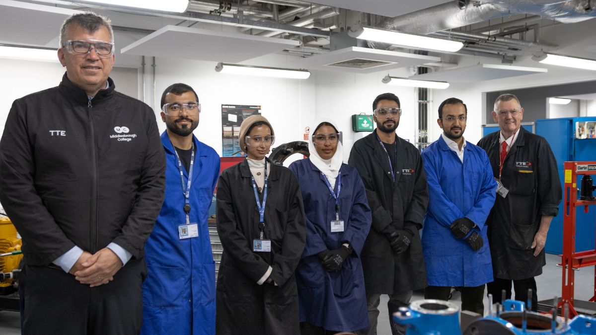 Associate Director John Cooke, Mohammed Alnuaimi, Salwa Fathalla, Rawan AlAydaroos, Hussain Alshaikh, Abdulla Juma Ahmad Majed Alg, Student Success Coordinator Andrew Hayden