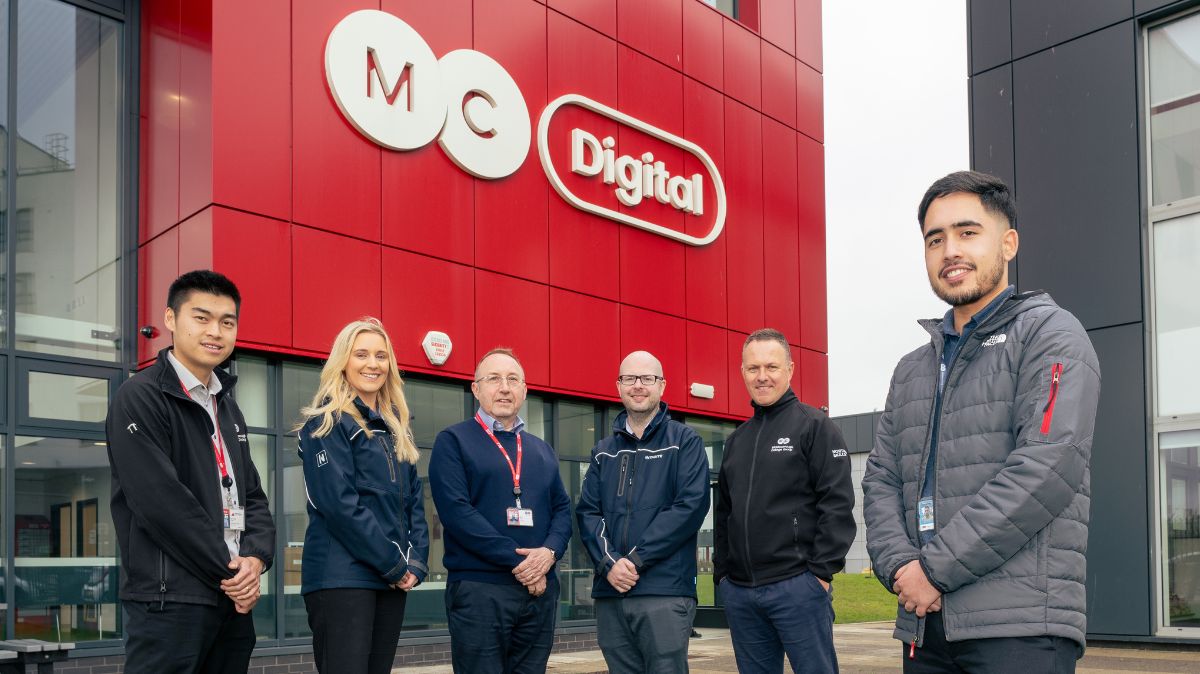 Digital apprentice with employer and tutors