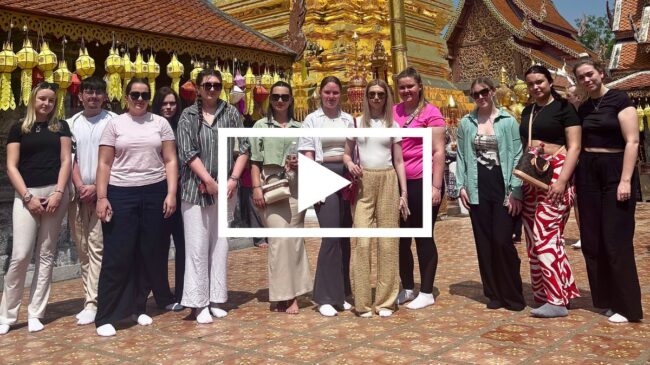 Travel students in Thailand