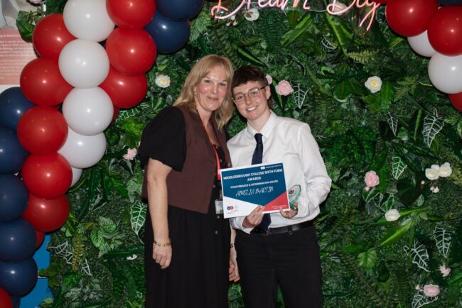 02 MC6 Awards Amelia Martin