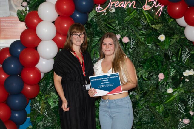 07 MC6 Awards Sienna Yare