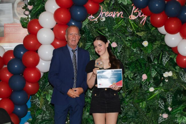 13 MC6 Awards Helena Trow
