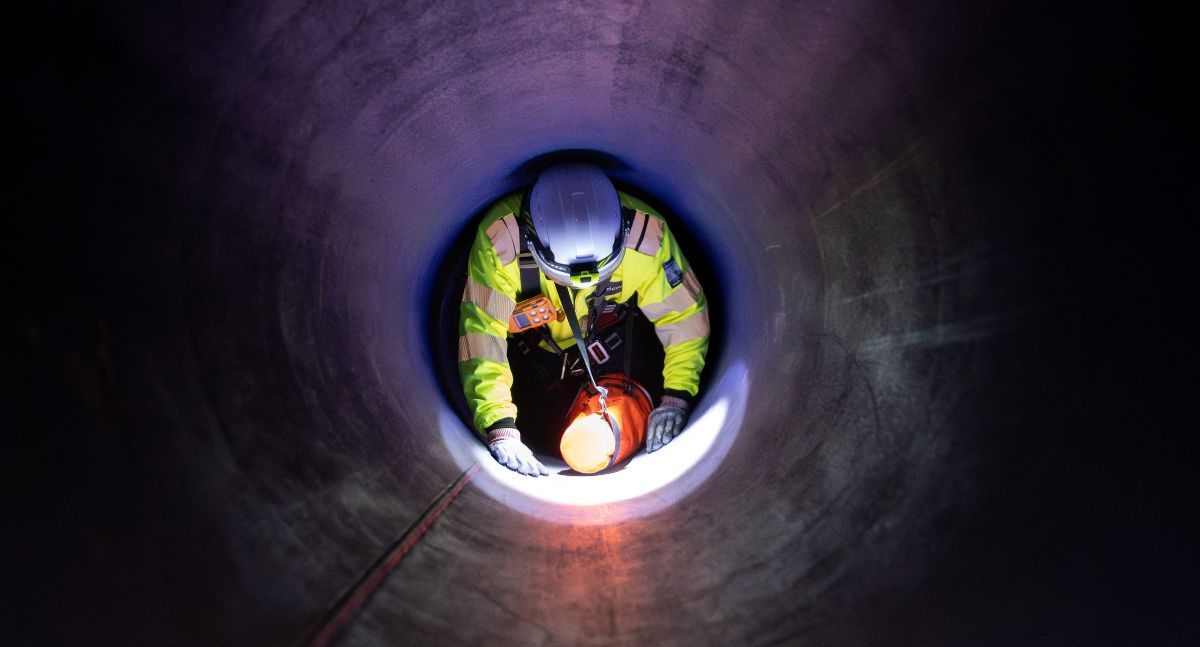 Learners in a confined space tunnel