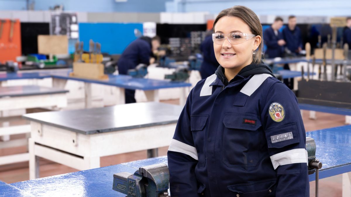 TTE student in workshop