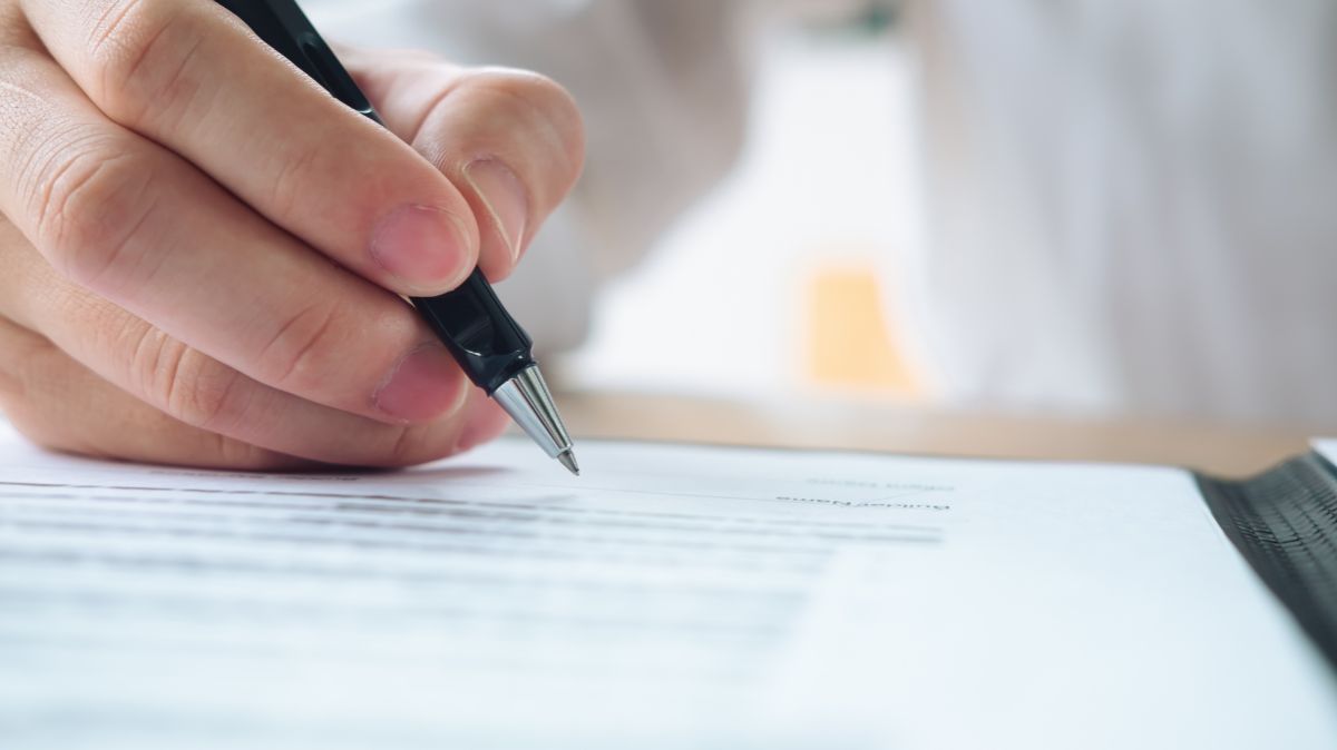 Hand writing contract
