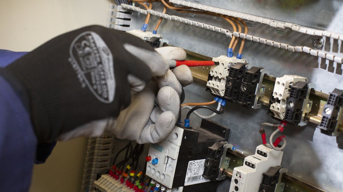 Electrical student