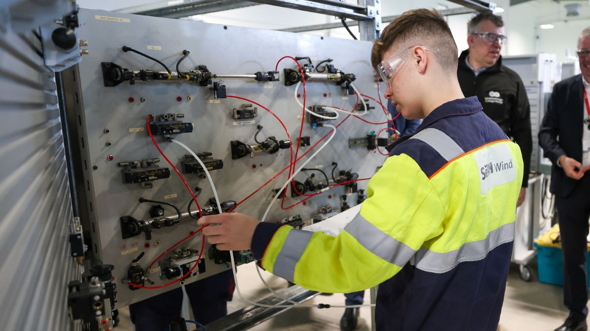 SEAH Wind apprentice working on electrical workstation