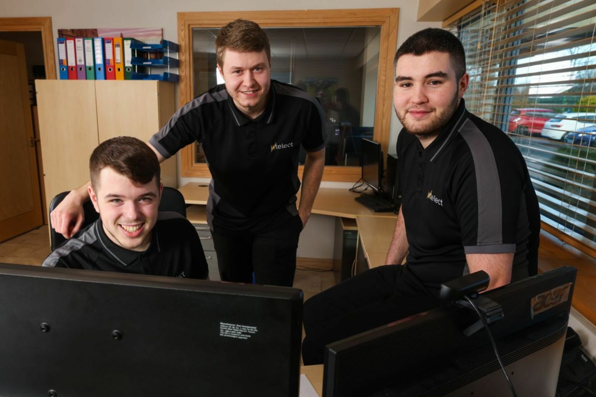 Intelect apprentices in office
